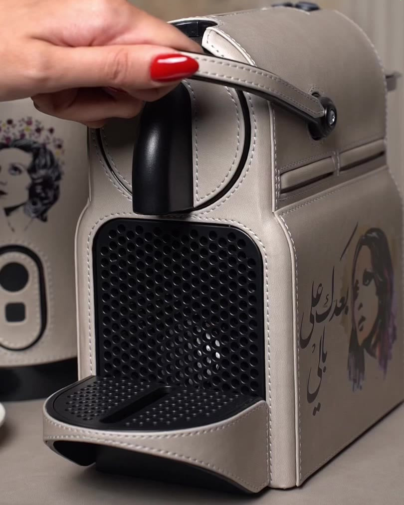 On-demand coffee maker with lid